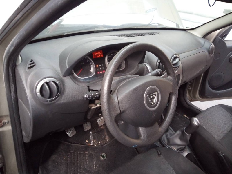 Recambio de salpicadero para dacia duster ambiance 4x2 referencia OEM IAM   
