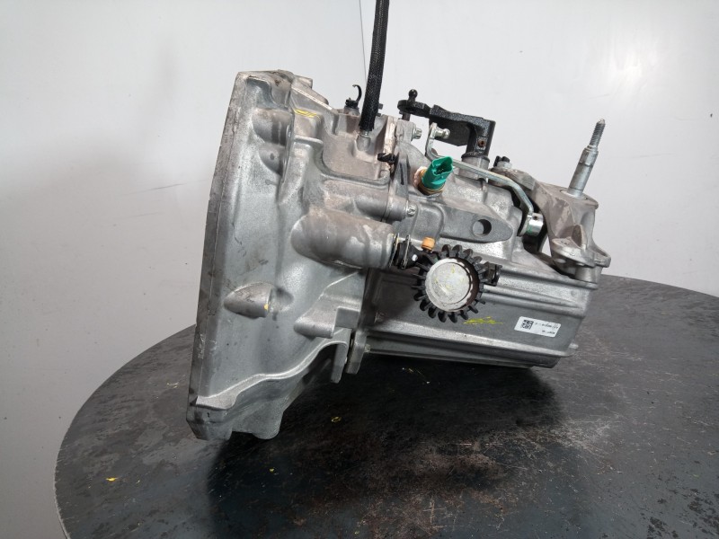 Recambio de caja cambios para dacia sandero iii stepaway referencia OEM IAM JT4004  M1-B3-112