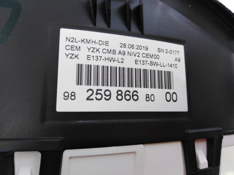 Recambio de cuadro instrumentos para peugeot 208 active referencia OEM IAM 9825986680  E3-B2-37-4