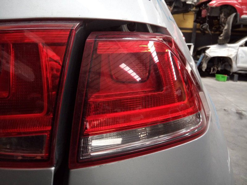 Recambio de piloto trasero derecho para volkswagen golf vii lim. (5g1) edition bluemotion referencia OEM IAM   