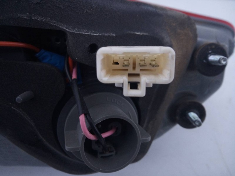 Recambio de piloto trasero derecho porton para hyundai i30 (gd) trend referencia OEM IAM   E2-B5-34-2