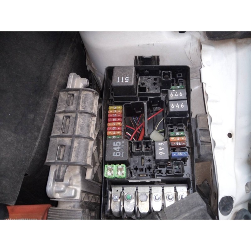 Recambio de caja reles / fusibles para volkswagen golf vii lim. advance bluemotion referencia OEM IAM   