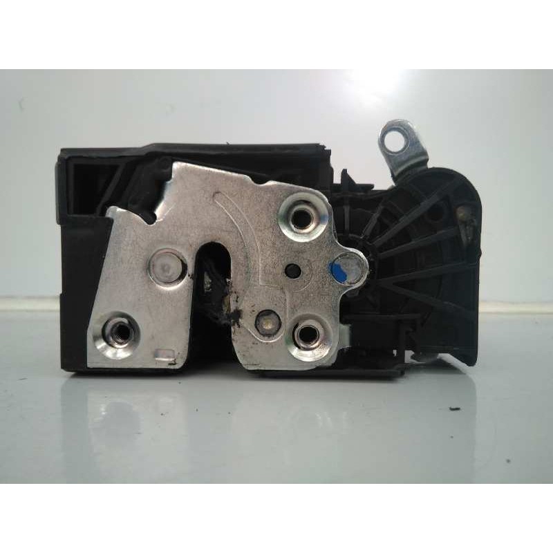 Recambio de cerradura puerta delantera derecha para dacia sandero stepway referencia OEM IAM 805026816R  E1-A1-4-2