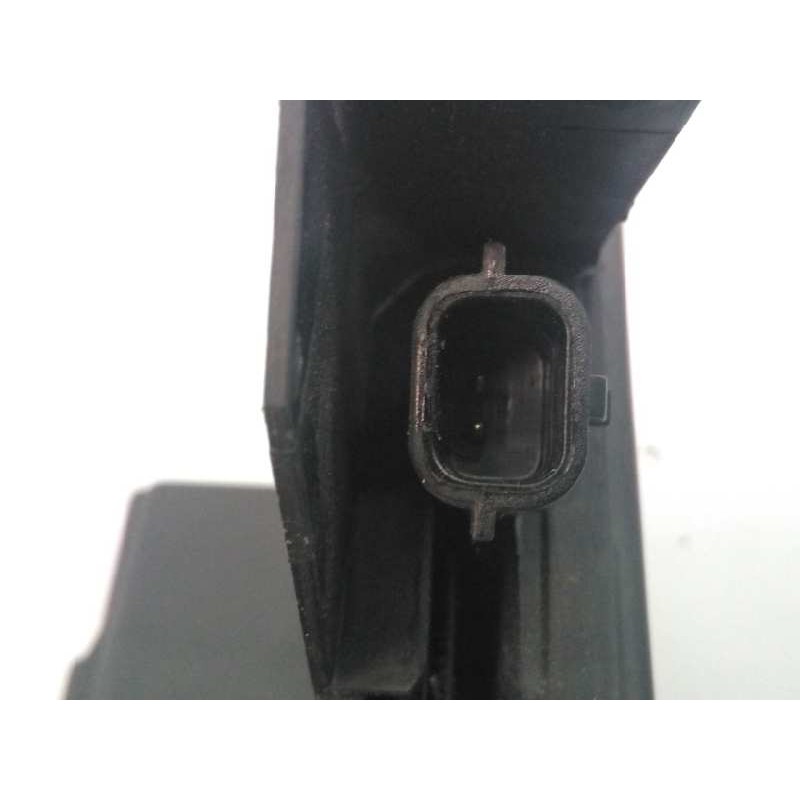 Recambio de cerradura puerta delantera derecha para dacia sandero stepway referencia OEM IAM 805026816R  E1-A1-4-2