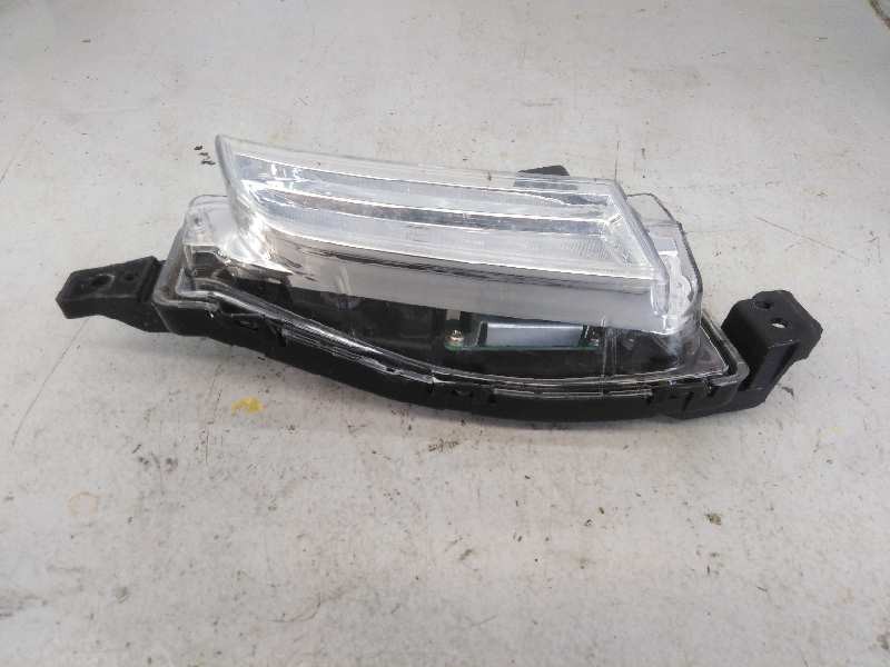 Recambio de piloto delantero izquierdo para suzuki vitara 1.4 t gle referencia OEM IAM   