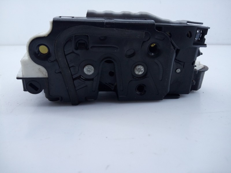 Recambio de cerradura puerta trasera derecha para volkswagen golf vii lim. advance bluemotion referencia OEM IAM 5K4839016Q  E1-