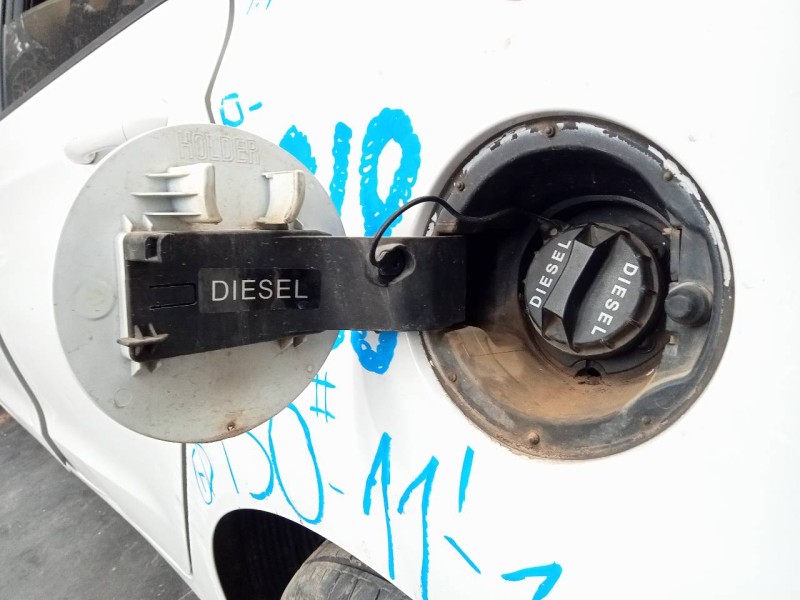 Recambio de tapa exterior combustible para hyundai i30 (gd) trend referencia OEM IAM   