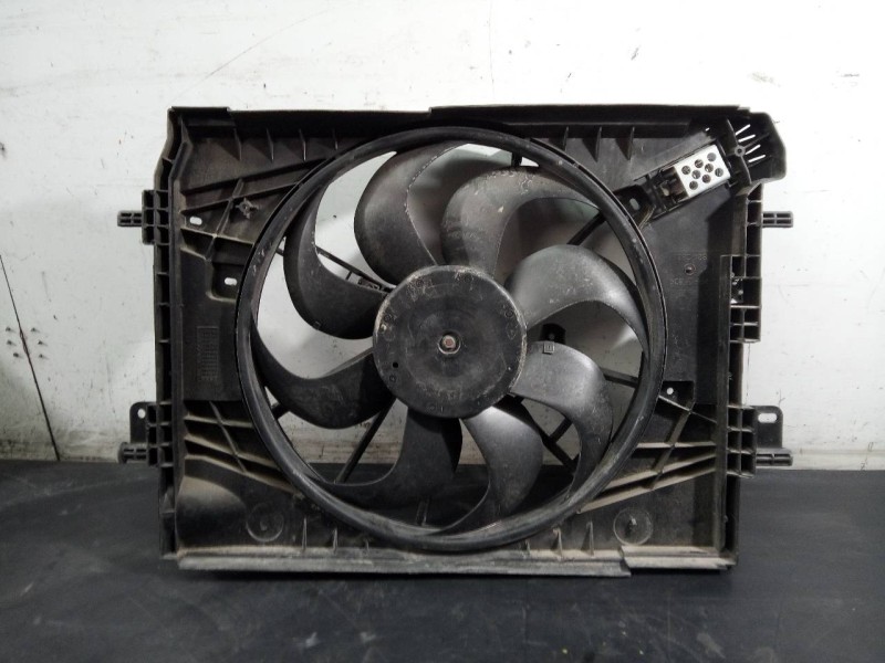 Recambio de electroventilador para renault clio iv dynamique referencia OEM IAM 214818009R  P2-B9-5