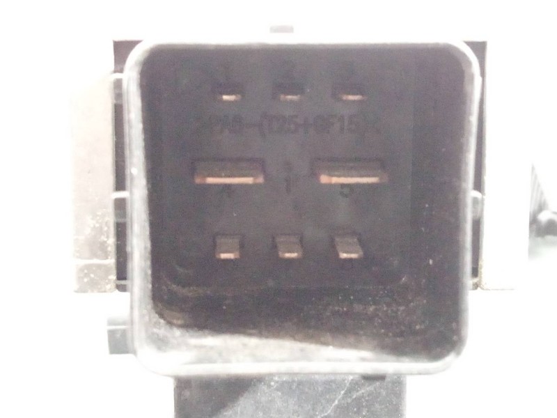 Recambio de electroventilador para renault clio iv dynamique referencia OEM IAM 214818009R  P2-B9-5