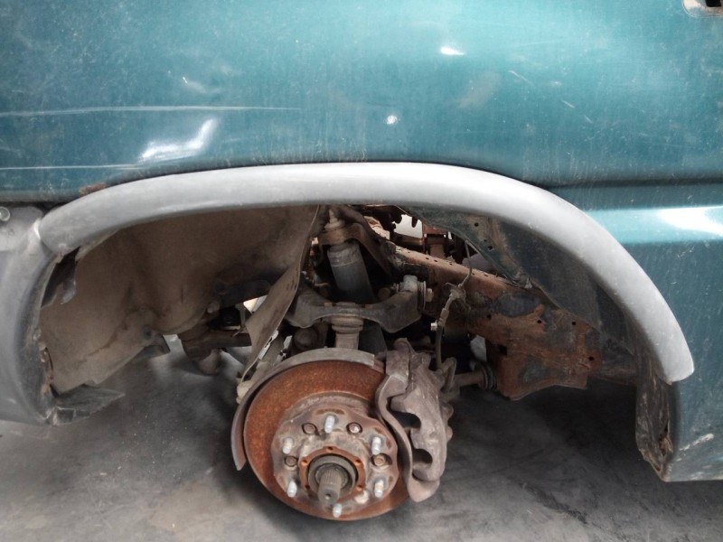 Recambio de aletin delantero izquierdo para nissan terrano/terrano.ii (r20) lx (3-ptas.) referencia OEM IAM   