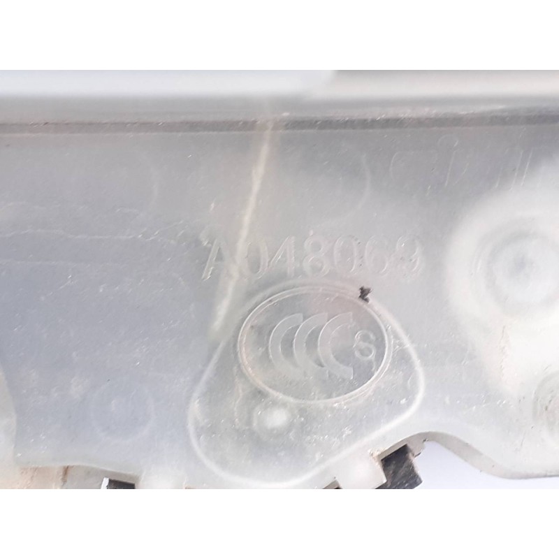 Recambio de cerradura puerta delantera izquierda para citroën c5 berlina feel edition referencia OEM IAM A048069  E1-A4-16-2