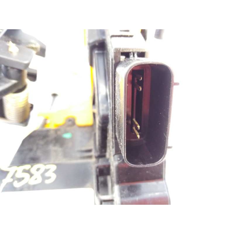 Recambio de cerradura puerta delantera derecha para kia cee´d drive referencia OEM IAM 81320A2300  E2-A5-5-2