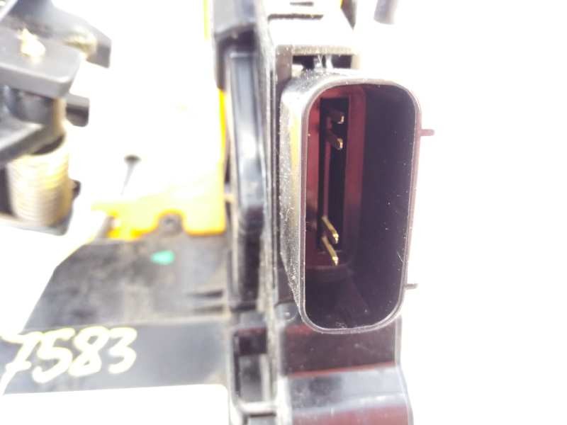 Recambio de cerradura puerta delantera derecha para kia cee´d drive referencia OEM IAM 81320A2300  E2-A5-5-2