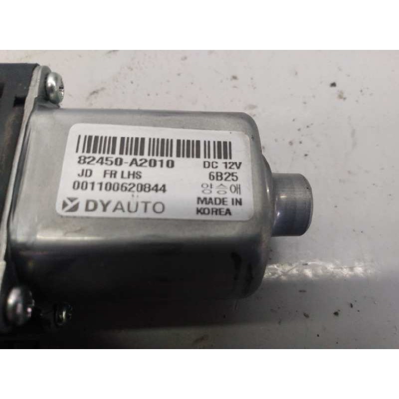 Recambio de motor elevalunas delantero izquierdo para kia cee´d drive referencia OEM IAM 82450A2010 001100620844 E2-B5-7-2