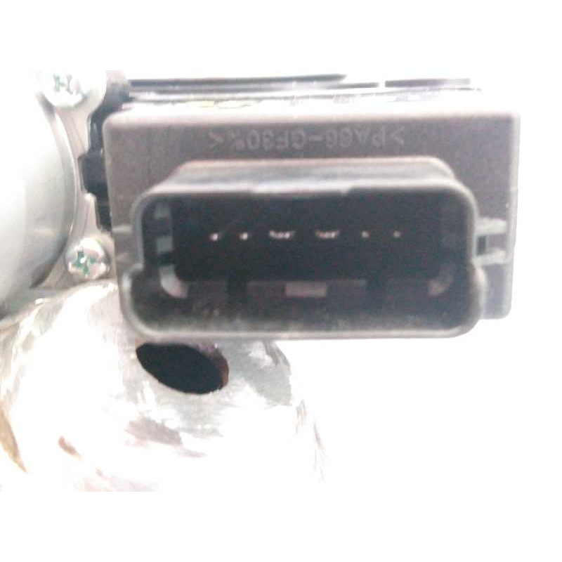 Recambio de motor elevalunas delantero izquierdo para kia cee´d drive referencia OEM IAM 82450A2010 001100620844 E2-B5-7-2