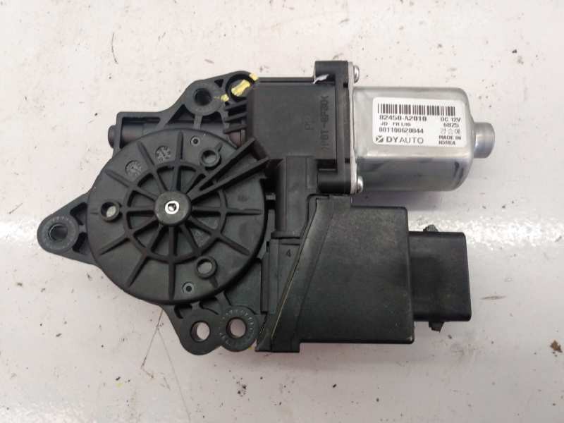 Recambio de motor elevalunas delantero izquierdo para kia cee´d drive referencia OEM IAM 82450A2010 001100620844 E2-B5-7-2