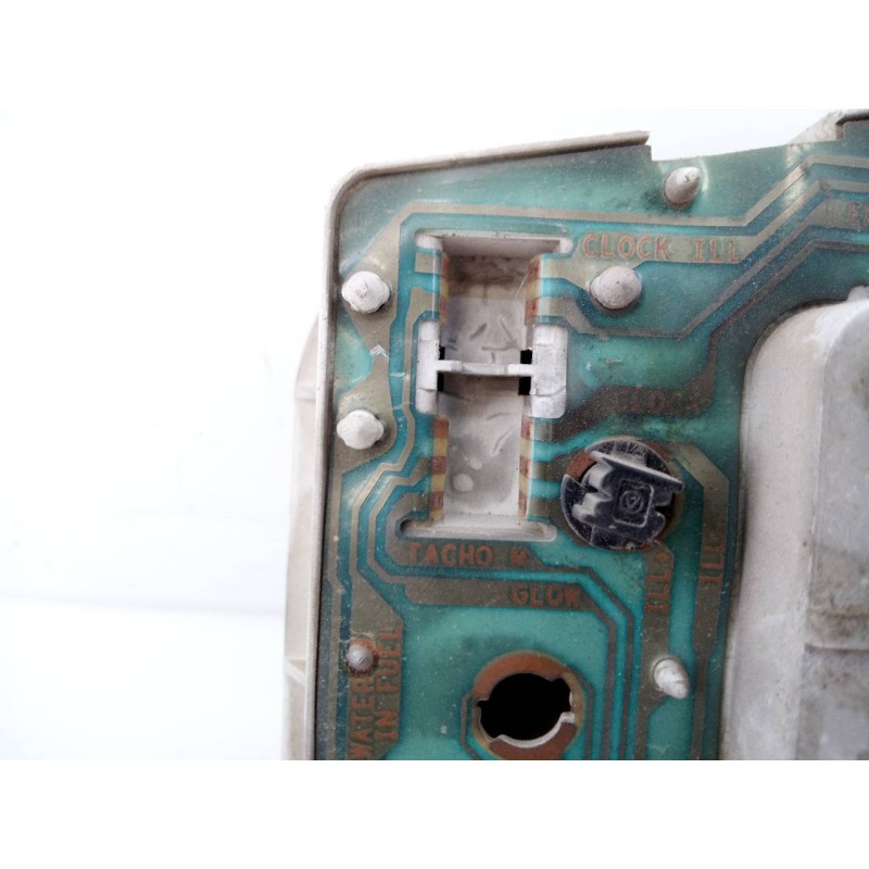 Recambio de cuadro instrumentos para nissan terrano/terrano.ii (r20) slx familiar referencia OEM IAM 248100F010 09050919905 E3-B