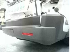Recambio de paragolpes trasero para land rover discovery 4 tdv6 se referencia OEM IAM    2