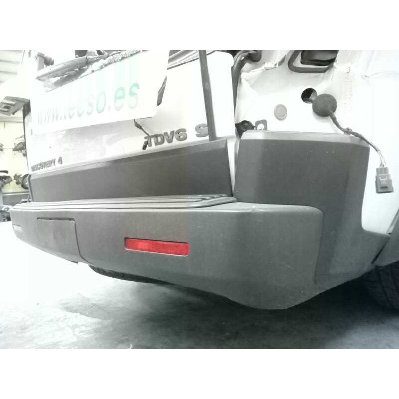 Recambio de paragolpes trasero para land rover discovery 4 tdv6 se referencia OEM IAM   