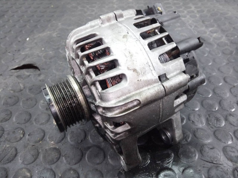 Recambio de alternador para citroën c4 cactus feel referencia OEM IAM 9818677980  P3-A4-13-2