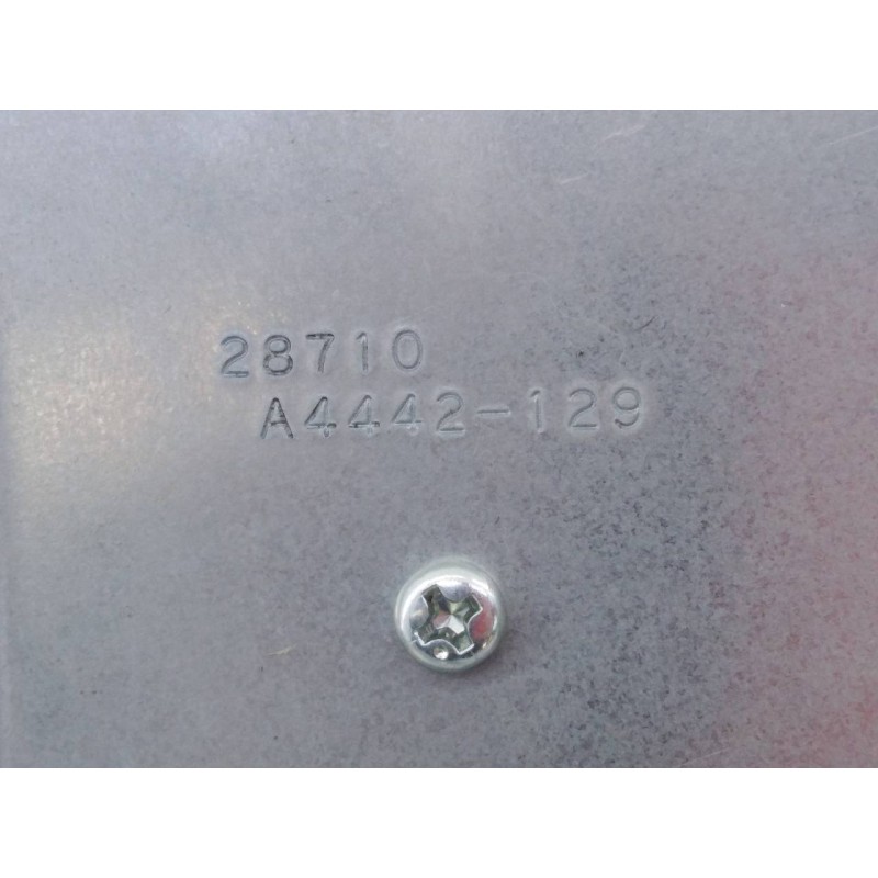 Recambio de motor limpia trasero para nissan x-trail (t31) platinum 4x4 referencia OEM IAM A4442129  E2-A4-4-1