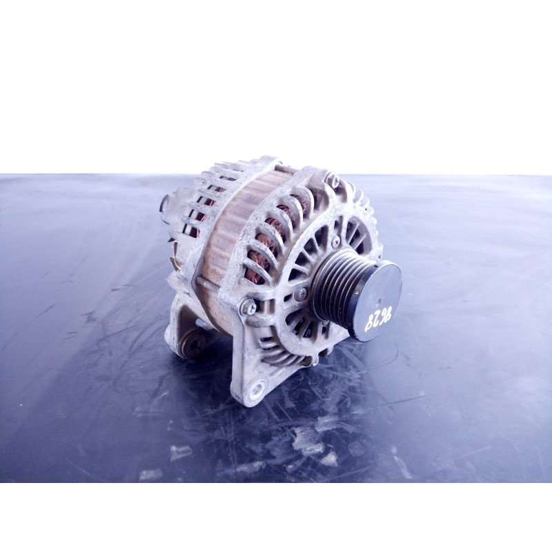 Recambio de alternador para nissan x-trail (t31) se referencia OEM IAM 23100JG71A A3TJ2481 P3-A4-8-4
