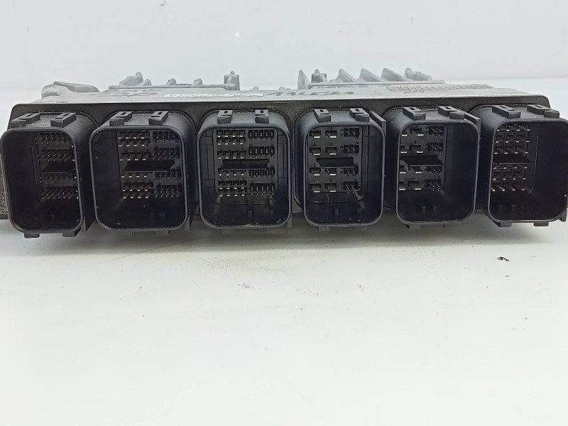 Recambio de centralita motor uce para bmw serie 3 berlina (g20) 318d sport line referencia OEM IAM 782409901 0281039324 E2-A1-39