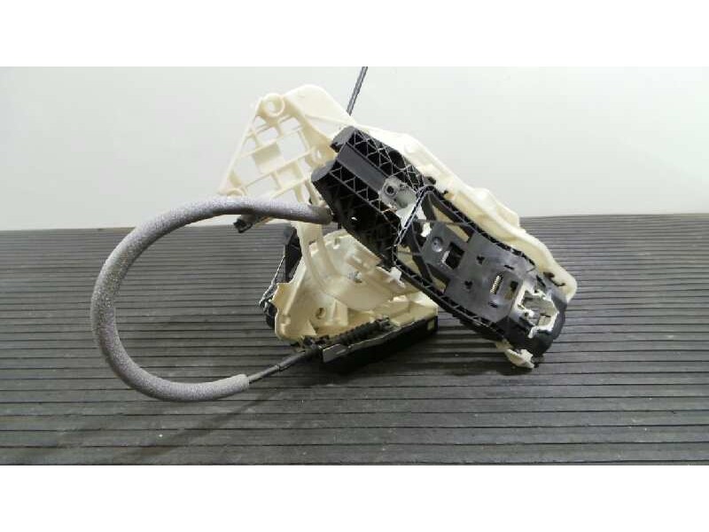 Recambio de cerradura puerta trasera izquierda para volkswagen tiguan (5n1) advance bluemotion referencia OEM IAM 5N0839015D  E1