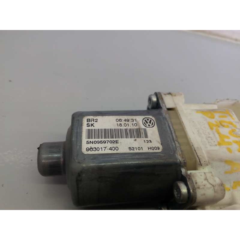 Recambio de motor elevalunas delantero derecho para volkswagen tiguan (5n1) advance bluemotion referencia OEM IAM 5N183730E  E1-