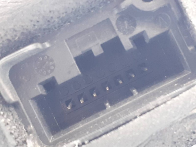 Recambio de cerradura puerta delantera derecha para skoda rapid ambition referencia OEM IAM 5E1837016A  E1-A5-4-1