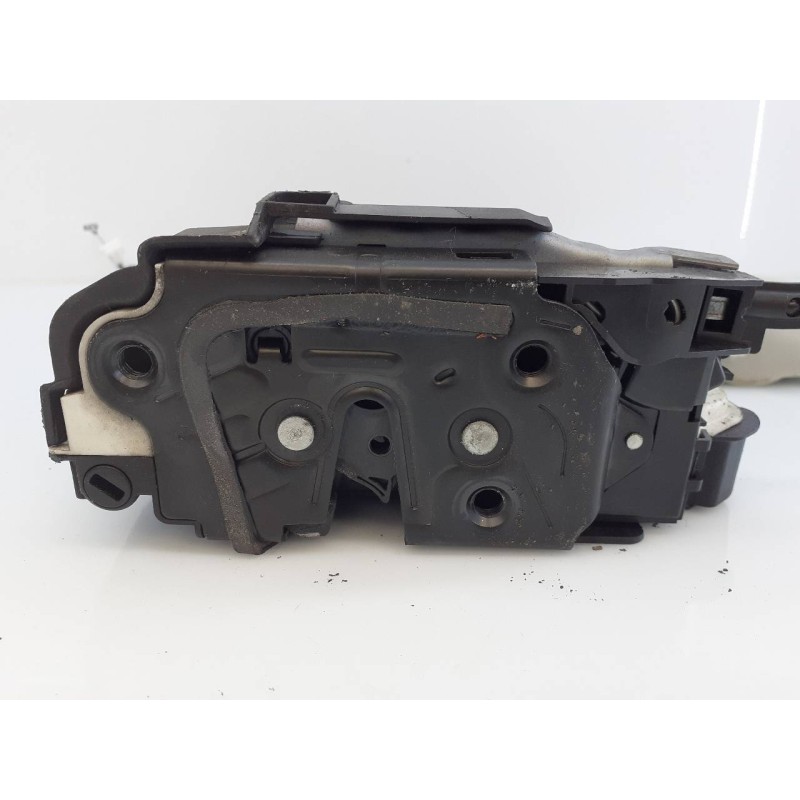 Recambio de cerradura puerta delantera derecha para skoda rapid ambition referencia OEM IAM 5E1837016A  E1-A5-4-1