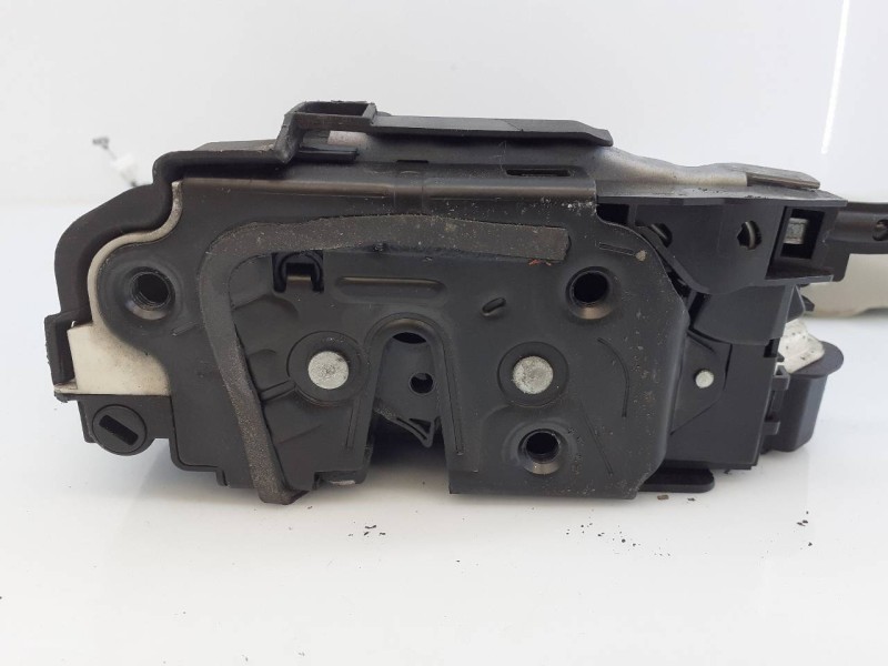 Recambio de cerradura puerta delantera derecha para skoda rapid ambition referencia OEM IAM 5E1837016A  E1-A5-4-1