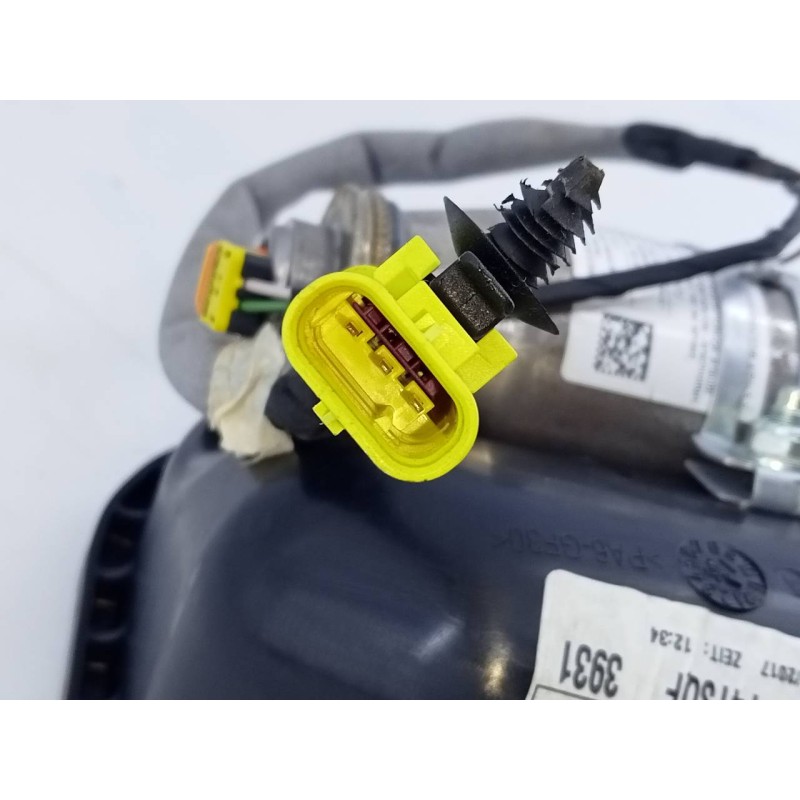 Recambio de airbag delantero derecho para opel zafira (c) selective start/stop referencia OEM IAM 13381058  E2-B6-64-2