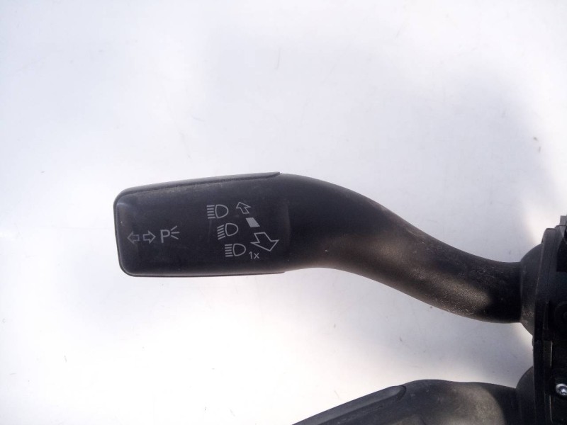 Recambio de mando intermitentes para audi a6 berlina (4f2) 2.7 tdi referencia OEM IAM 4F0953549D  E2-A1-14-2