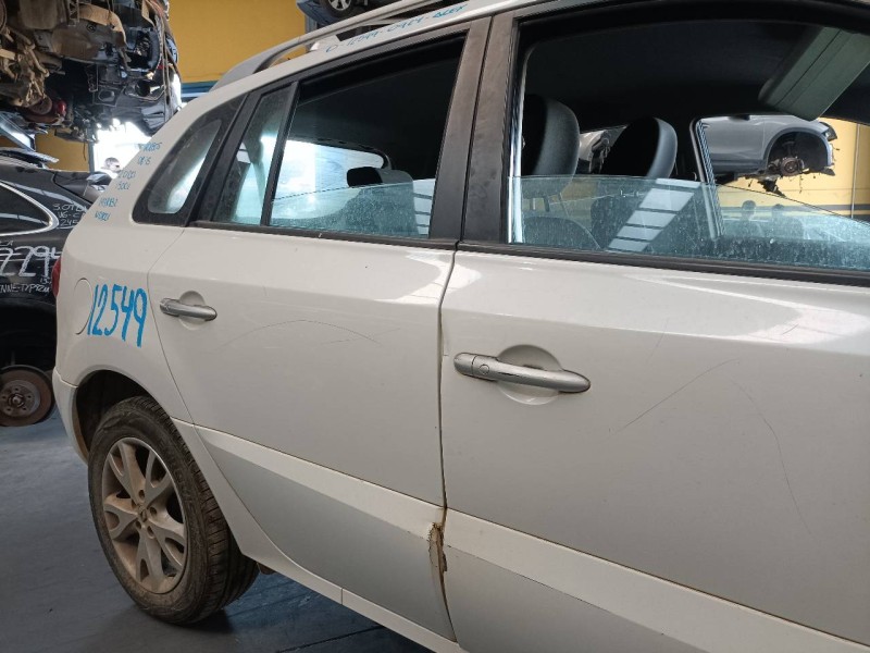 Recambio de puerta trasera derecha para renault koleos expression referencia OEM IAM   