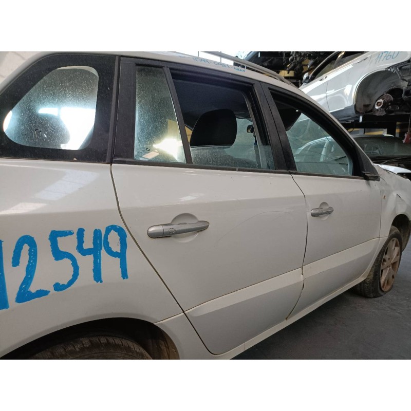 Recambio de puerta trasera derecha para renault koleos expression referencia OEM IAM   