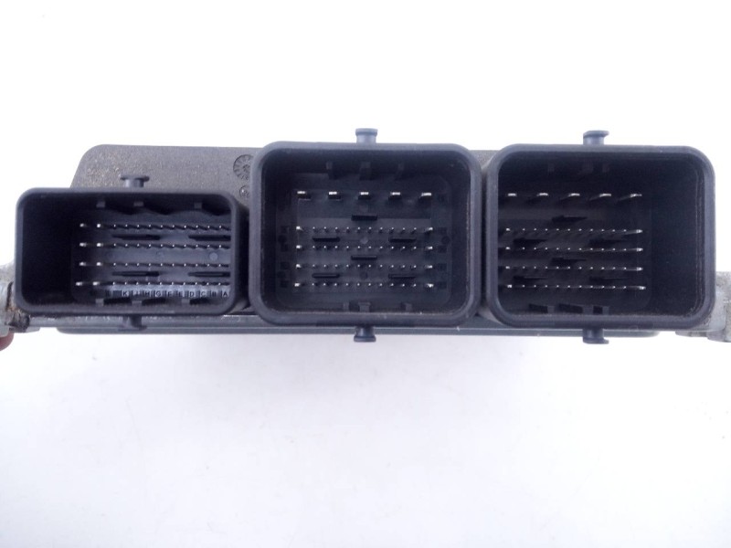 Recambio de centralita motor uce para peugeot 5008 allure referencia OEM IAM 96666681180 9800268980 E3-B2-31-4