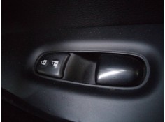 MANDO ELEVALUNAS DELANTERO DERECHO 