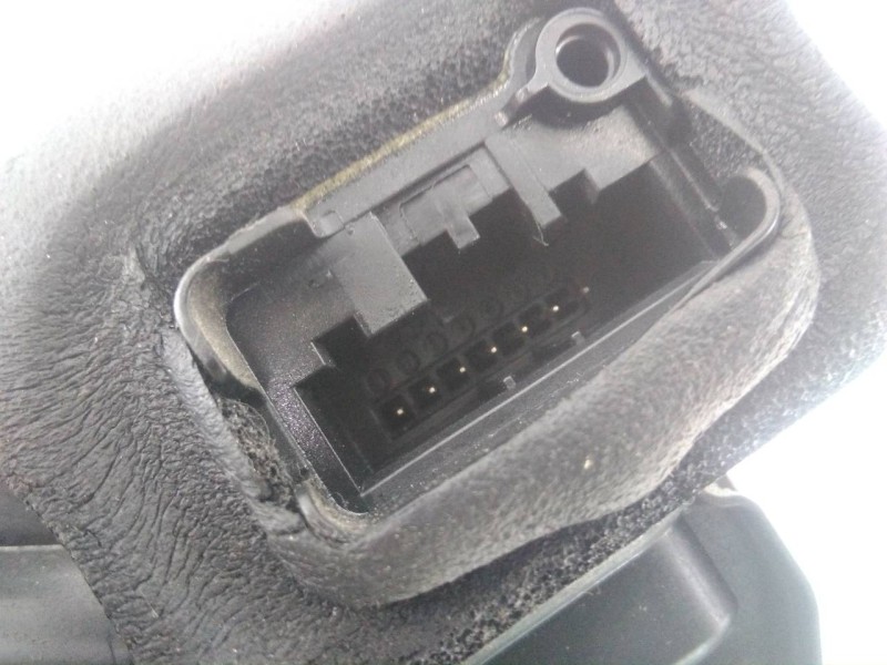 Recambio de cerradura puerta trasera derecha para skoda rapid ambition referencia OEM IAM 5E0839016A  E1-A5-8-1