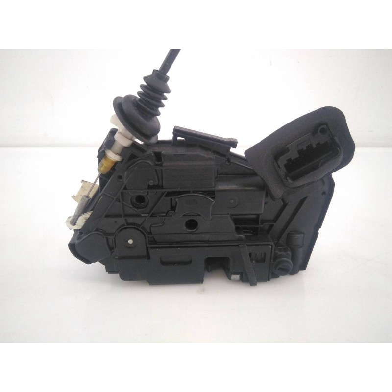 Recambio de cerradura puerta trasera derecha para skoda rapid ambition referencia OEM IAM 5E0839016A  E1-A5-8-1