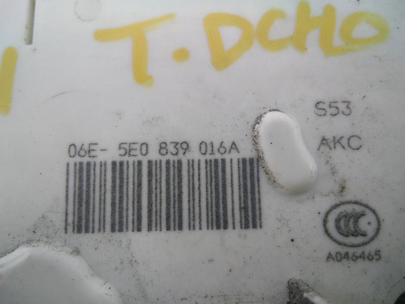 Recambio de cerradura puerta trasera derecha para skoda rapid ambition referencia OEM IAM 5E0839016A  E1-A5-8-1