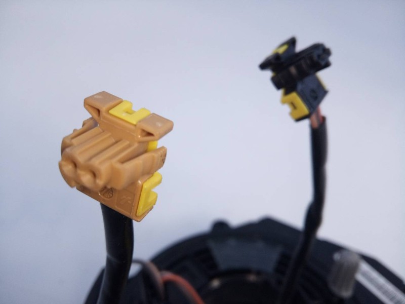 Recambio de anillo airbag para land rover discovery 4 tdv6 se referencia OEM IAM 120970371D  E3-B3-24-3