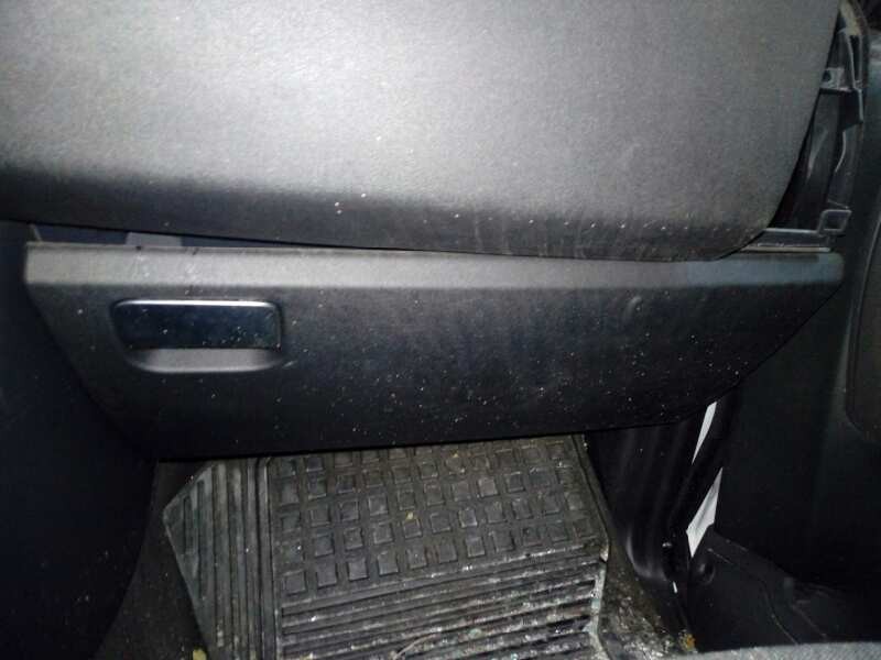 Recambio de guantera para land rover discovery 4 tdv6 se referencia OEM IAM   