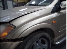 Recambio de aleta delantera izquierda para ssangyong kyron 200 xdi limited referencia OEM IAM    2