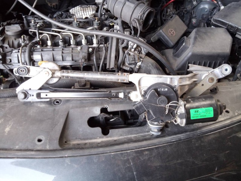 Recambio de motor limpia delantero para hyundai i40 comfort referencia OEM IAM 981003Z000  