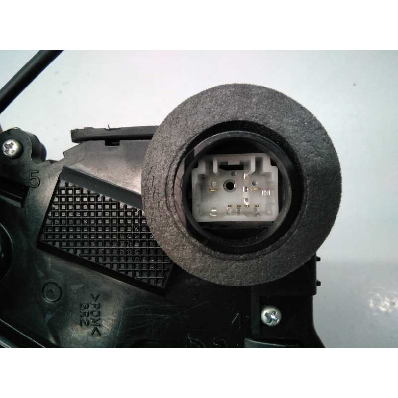 Recambio de cerradura puerta delantera derecha para toyota yaris active referencia OEM IAM 27049  E2-B4-15-1