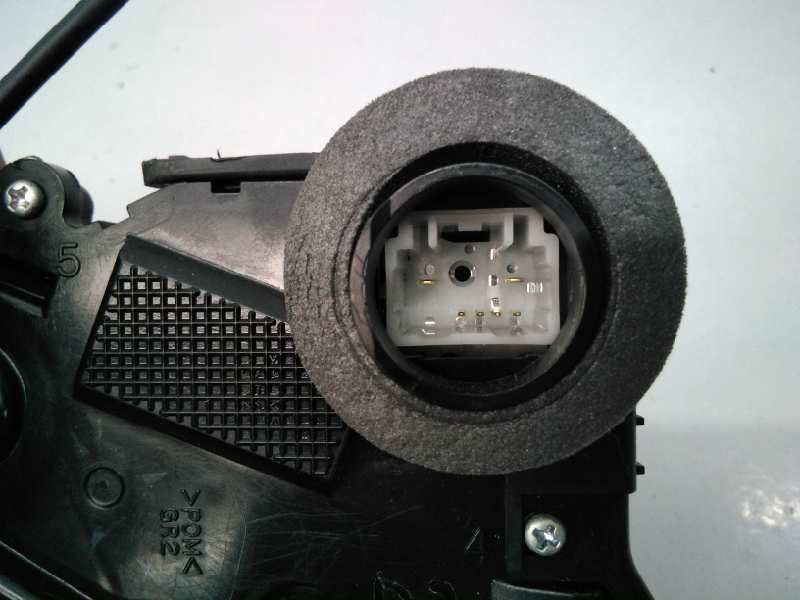 Recambio de cerradura puerta delantera derecha para toyota yaris active referencia OEM IAM 27049  E2-B4-15-1