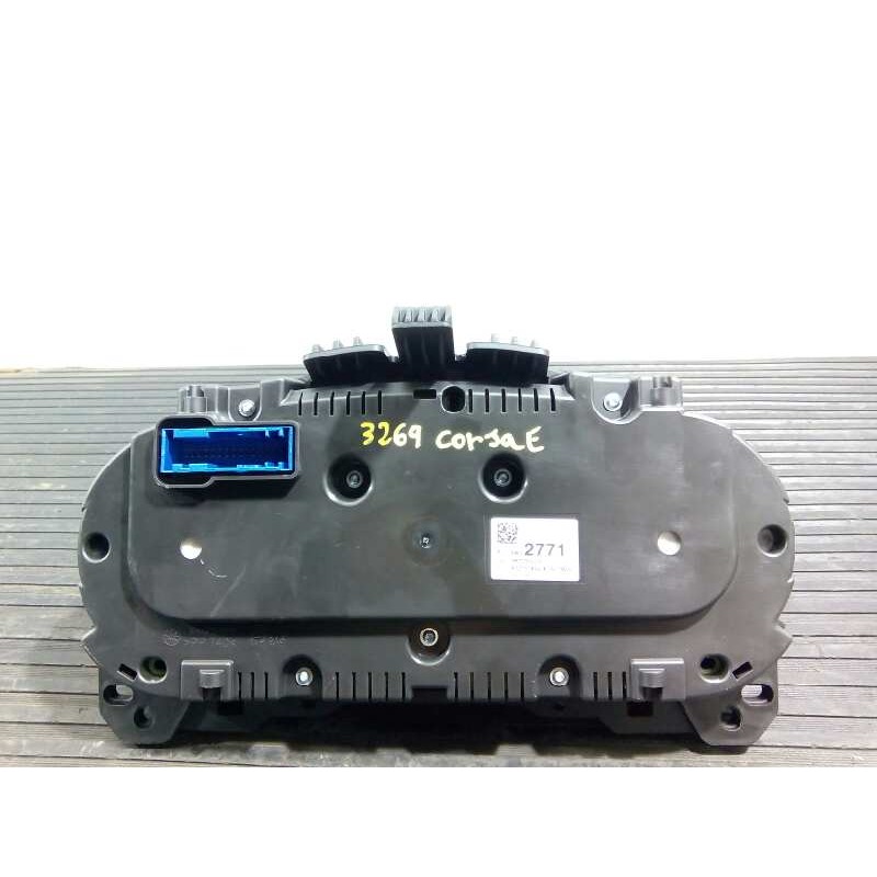 Recambio de cuadro instrumentos para opel corsa e color edition ecoflex referencia OEM IAM 39022771  E3-A5-28-5