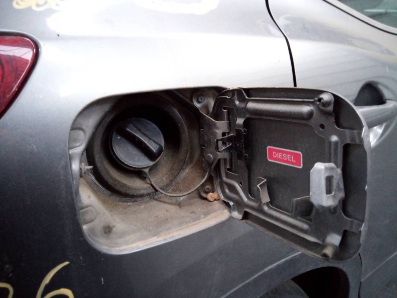 Recambio de tapa exterior combustible para nissan qashqai (j11) acenta referencia OEM IAM   