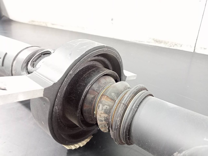 Recambio de transmision central para bmw serie 3 lim. (f30) 320d referencia OEM IAM 760004206  P1-A1-33